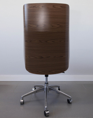 Кресло из натуральной кожи, каркас дерево арт. FX-BC06 - купить в Альметьевске. Цена 34 820.52 руб.